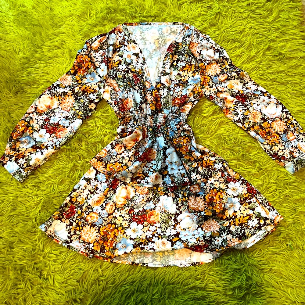 Spring colored dress! Size SMALL